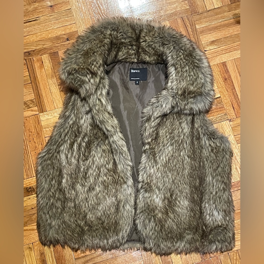 Blanco Faux Fur Vest